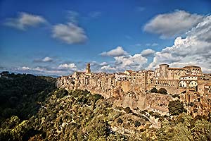 Blick auf Pitigliano