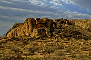 Bergzug in der Erongo-Region in Namibia